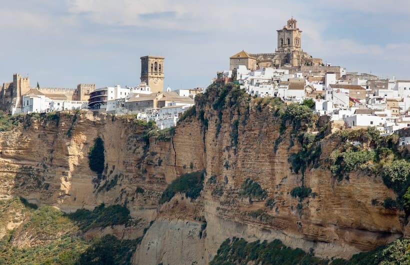 Mirador de la Peña Nueva, Mirados de Abades, and Mirador de la Plaza del Cabildo, the best places to enjoy the landscape of Arcos de la Frontera and its surroundings